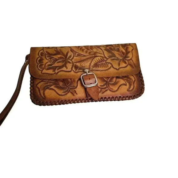 Unbranded Leather Clutch - Picture 1 of 7